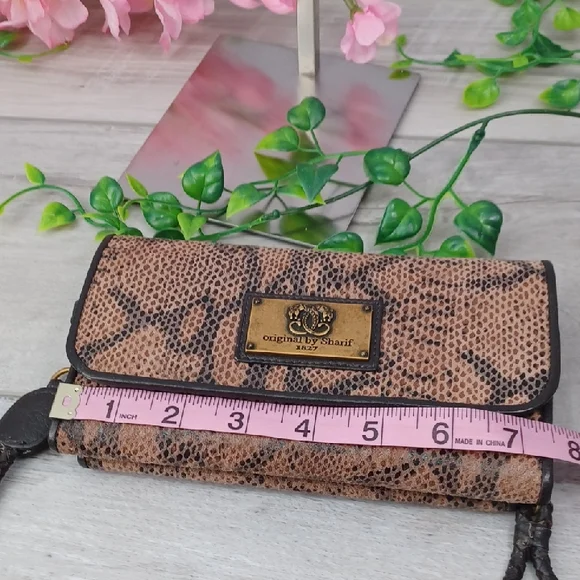 Sharif Wallet Wristlet - Picture 8 of 11